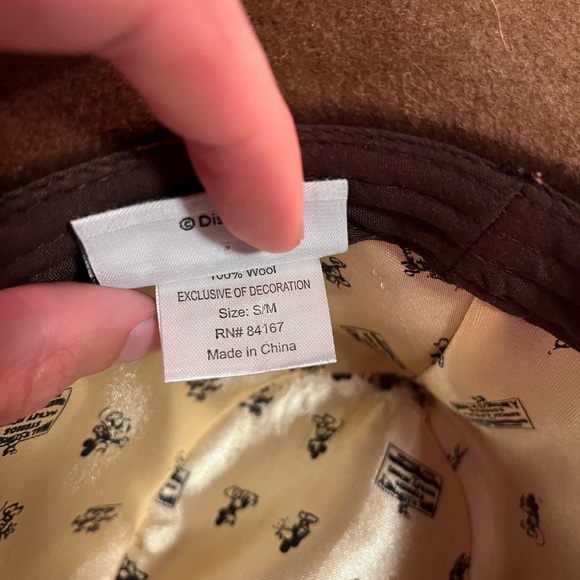 Disney Parks “Walt Disneys Fedora Replica” - Picture 5 of 6